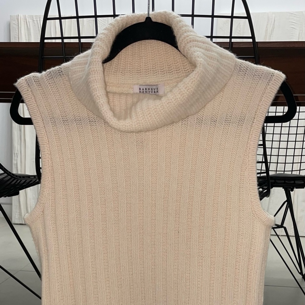 Barneys New York Sleeveless Turtleneck